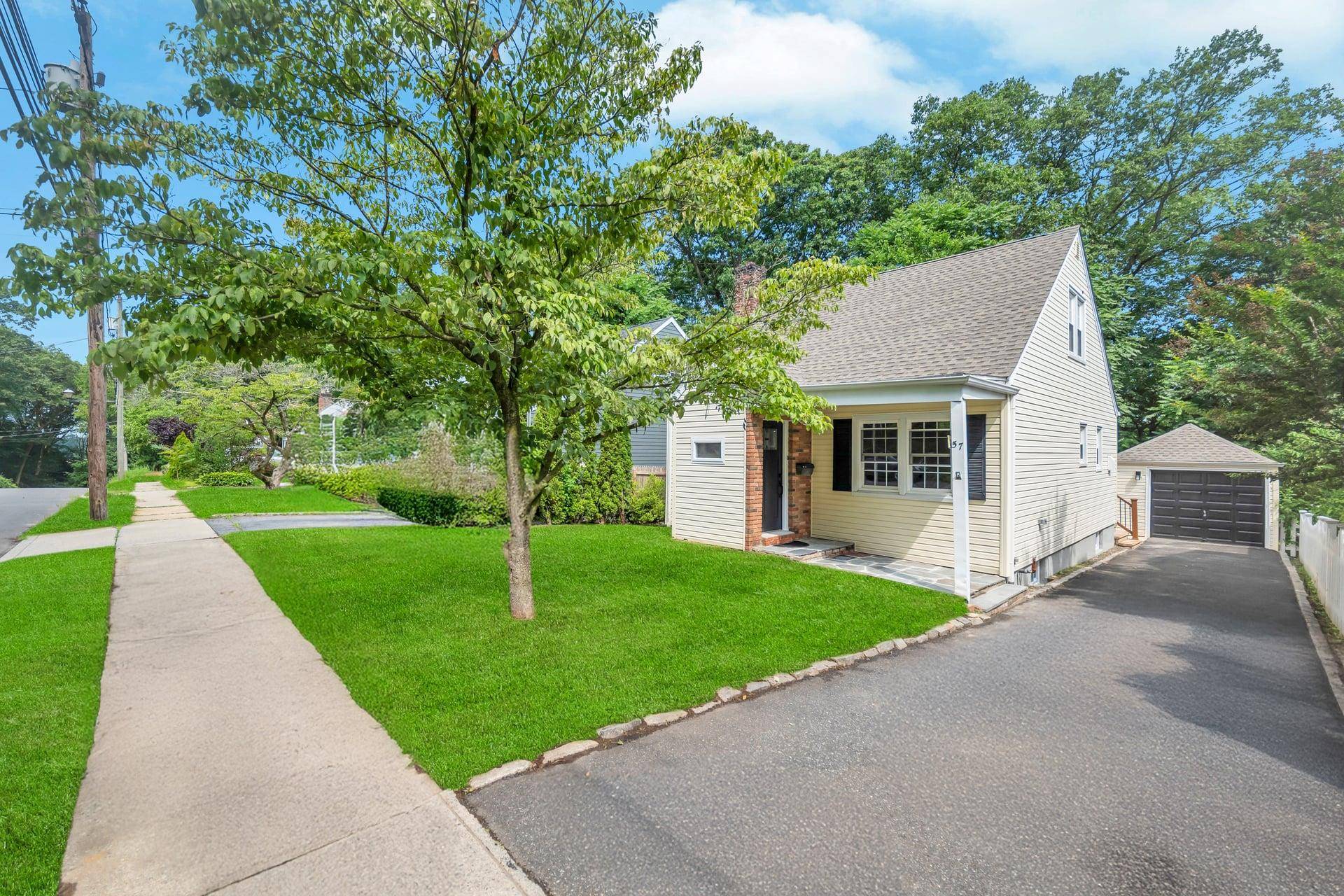 Newly Renovated 3 Bedroom Home in the Award Winning Port Washington School District !
