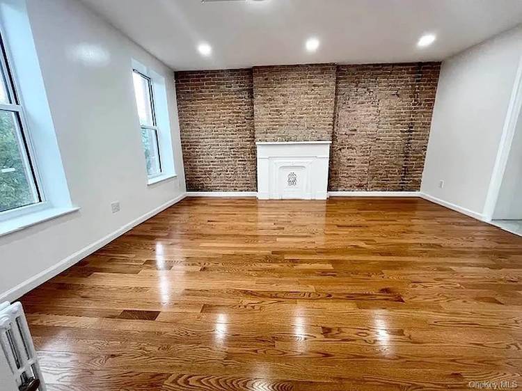 Rare 3 bed 3 bath DUPLEX in Prime Clinton Hill.