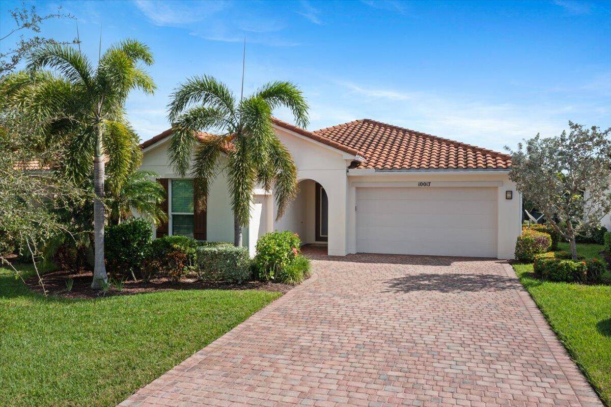 Absolutely stunning ''Estero'' model in vibrant 55 Vitalia at Tradition.