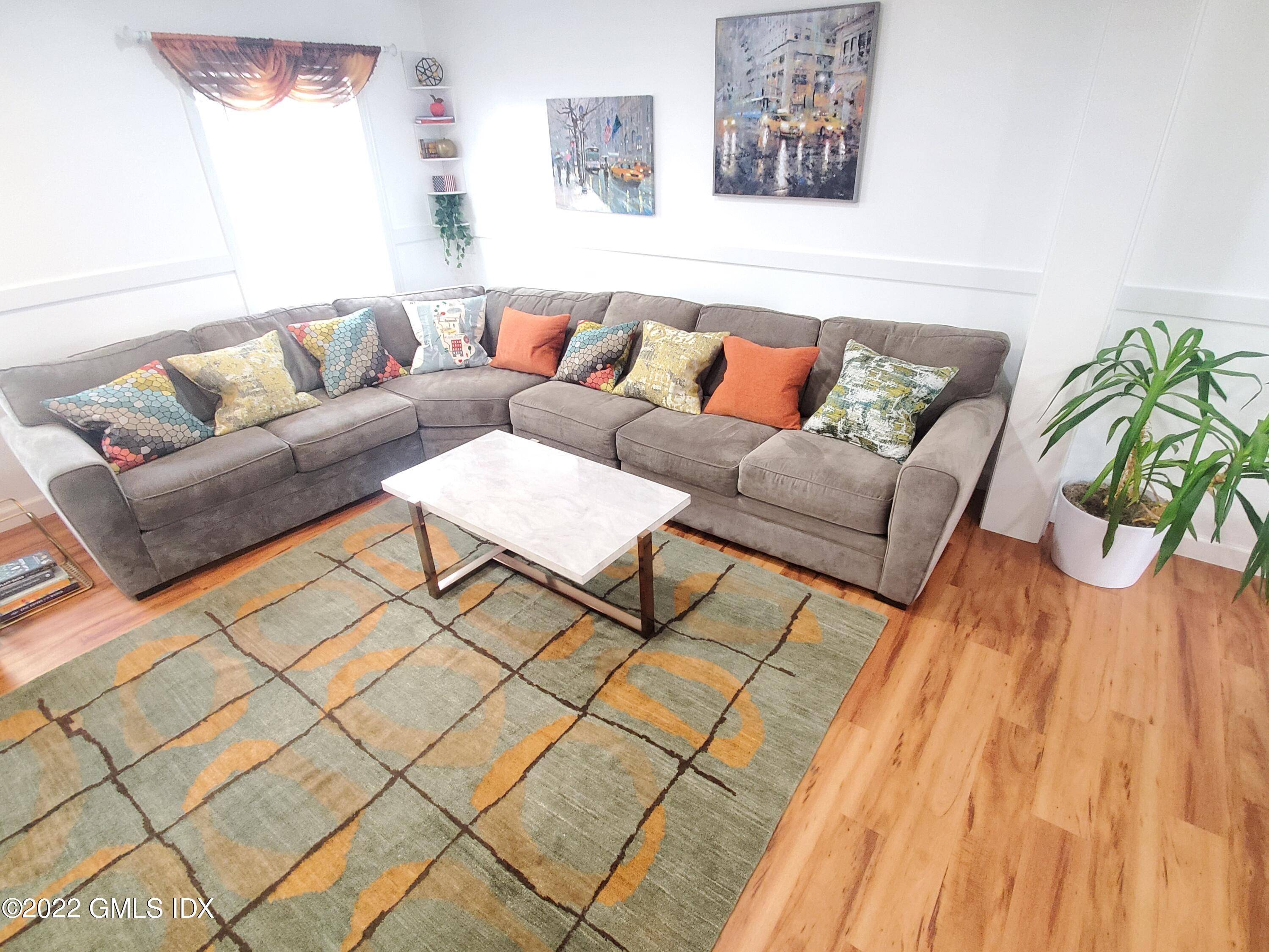 SHORT LONG TERM GREENWICH FURNISHED HOUSE.