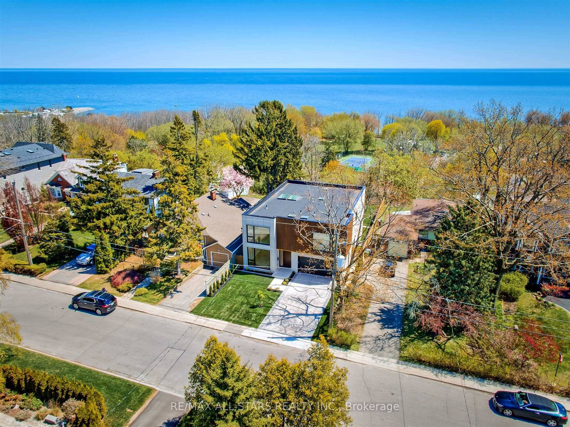 29 Cliffcrest Drive is a luxurious NEW BUILD that scores a perfect 10 and has LAKE VIEWS !