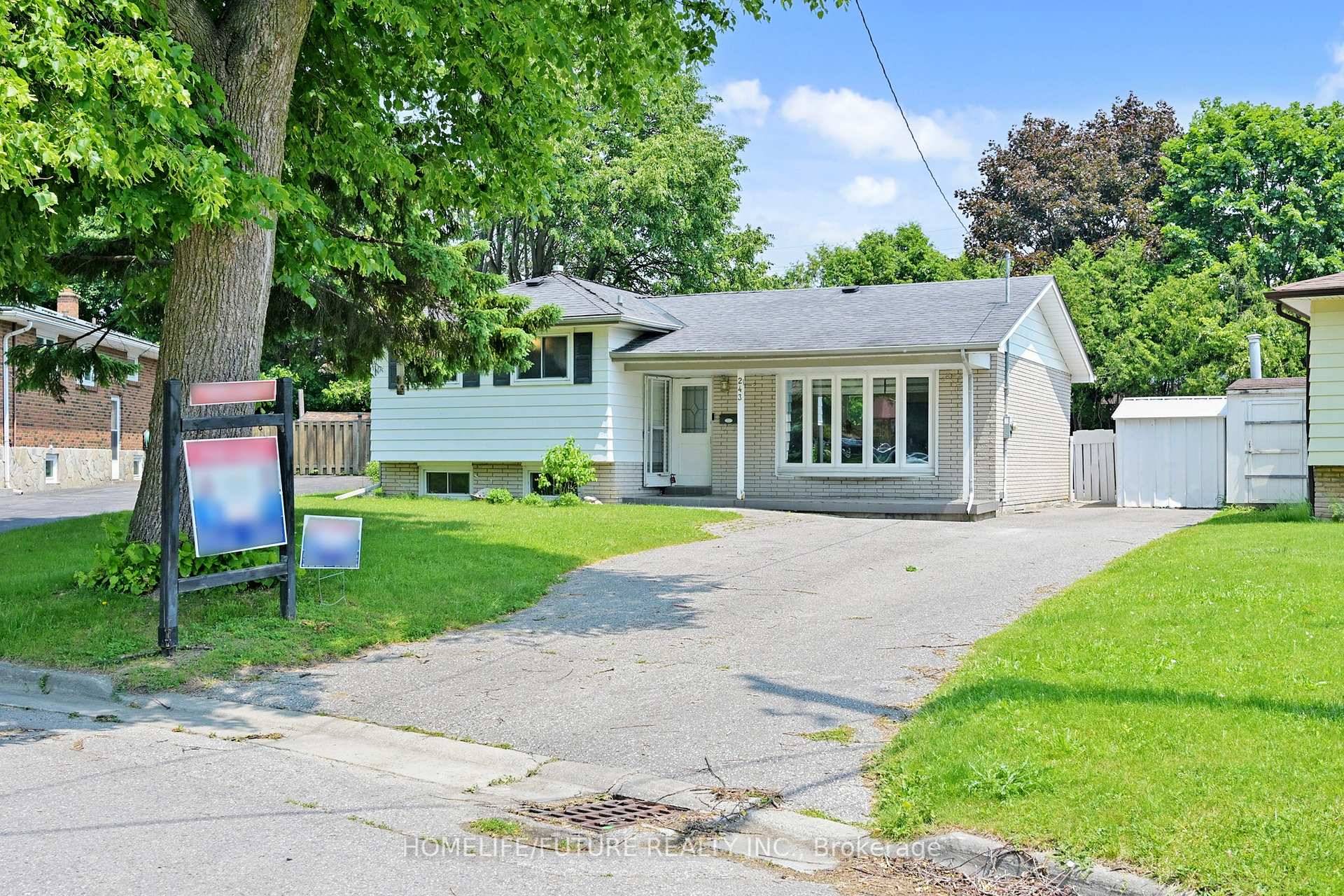 Stunning Renovated 4 Level Side Split in Sought After Eastdale.