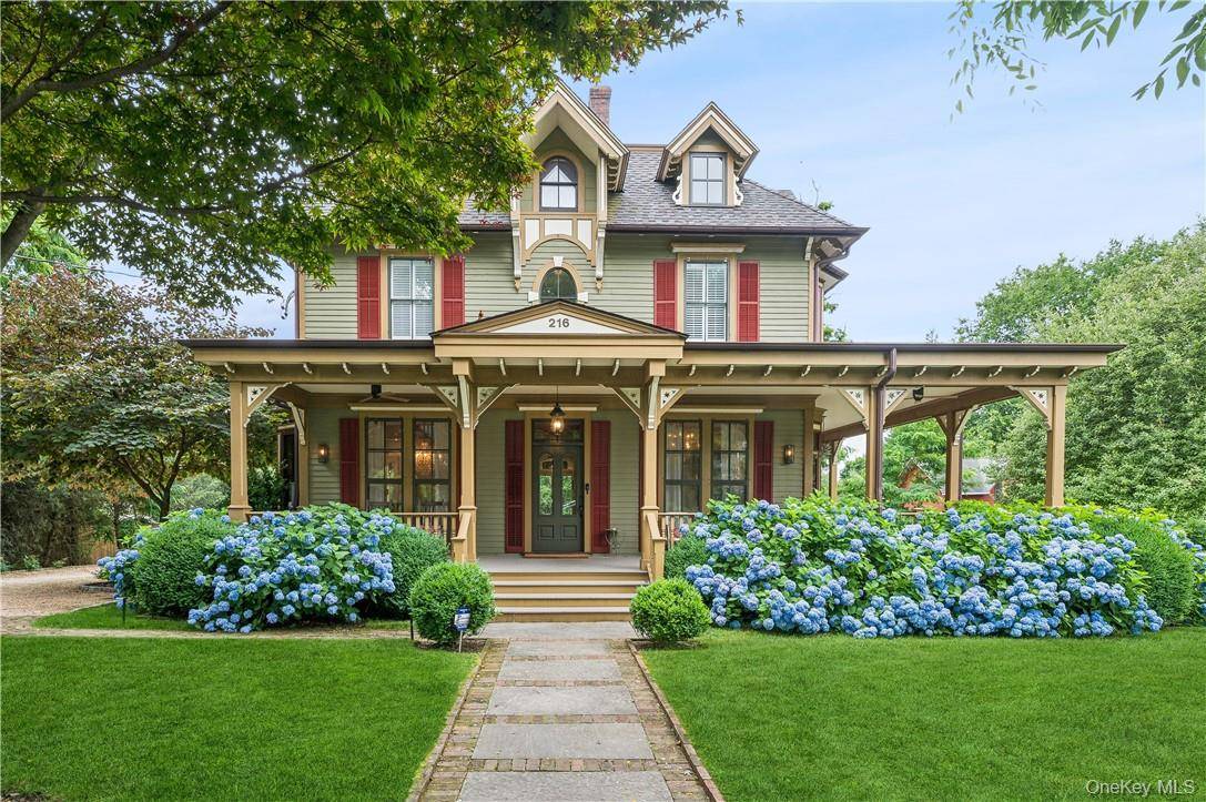 DREAMY, Exceptionally Furnished amp ; Provisioned Retreat Utilities, Pool and Grounds Care included Enjoy suburban life in this enchanting retreat with wrap around verandas, an expansive lawn, gracious gardens, and ...