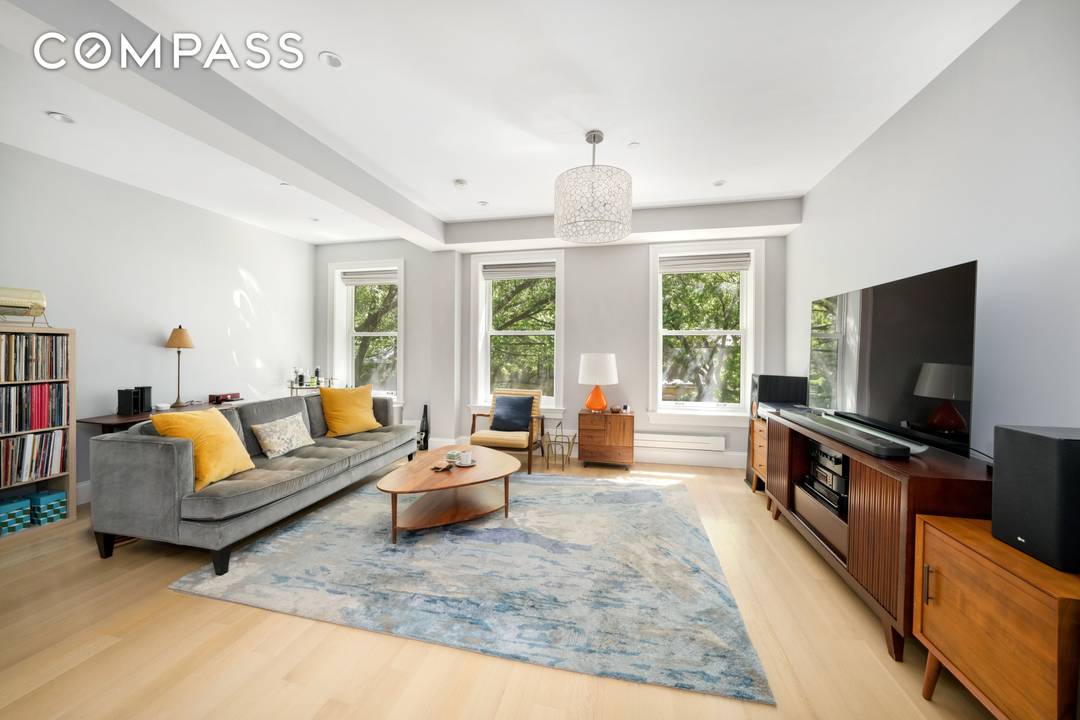Penthouse C at 215 Lafayette Avenue is a masterfully designed duplex residence that blends timeless elegance with modern luxury at the crossroads of Clinton Hill and Fort Greene, Brooklyn.
