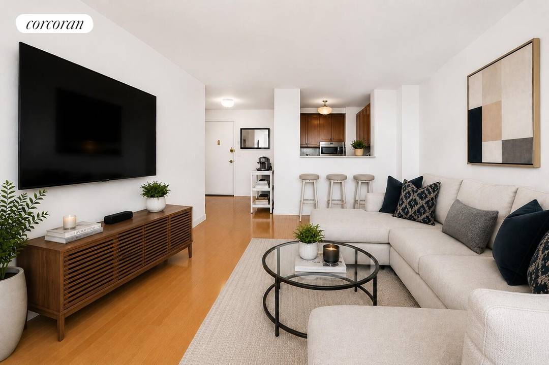 Perched on a high floor in the full service Gramercy Arms, Apartment 15T is a spacious one bedroom, one bathroom home offering a seamless blend of indoor comfort and private ...