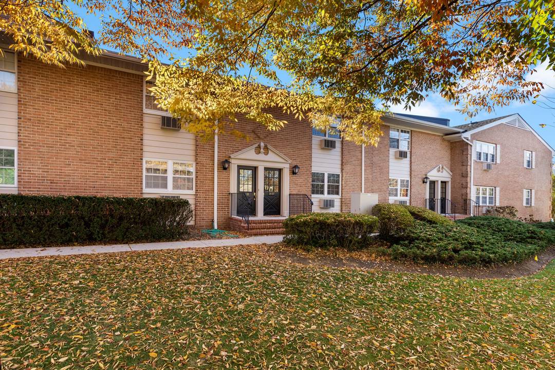 Unbeatable Location in Southampton Village