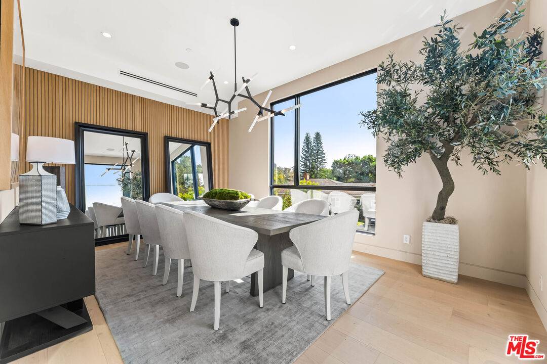 12119   Travis St 6BR Brentwood La