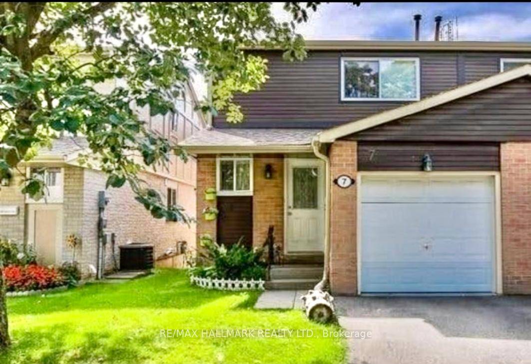 Freshly painted and move in ready !