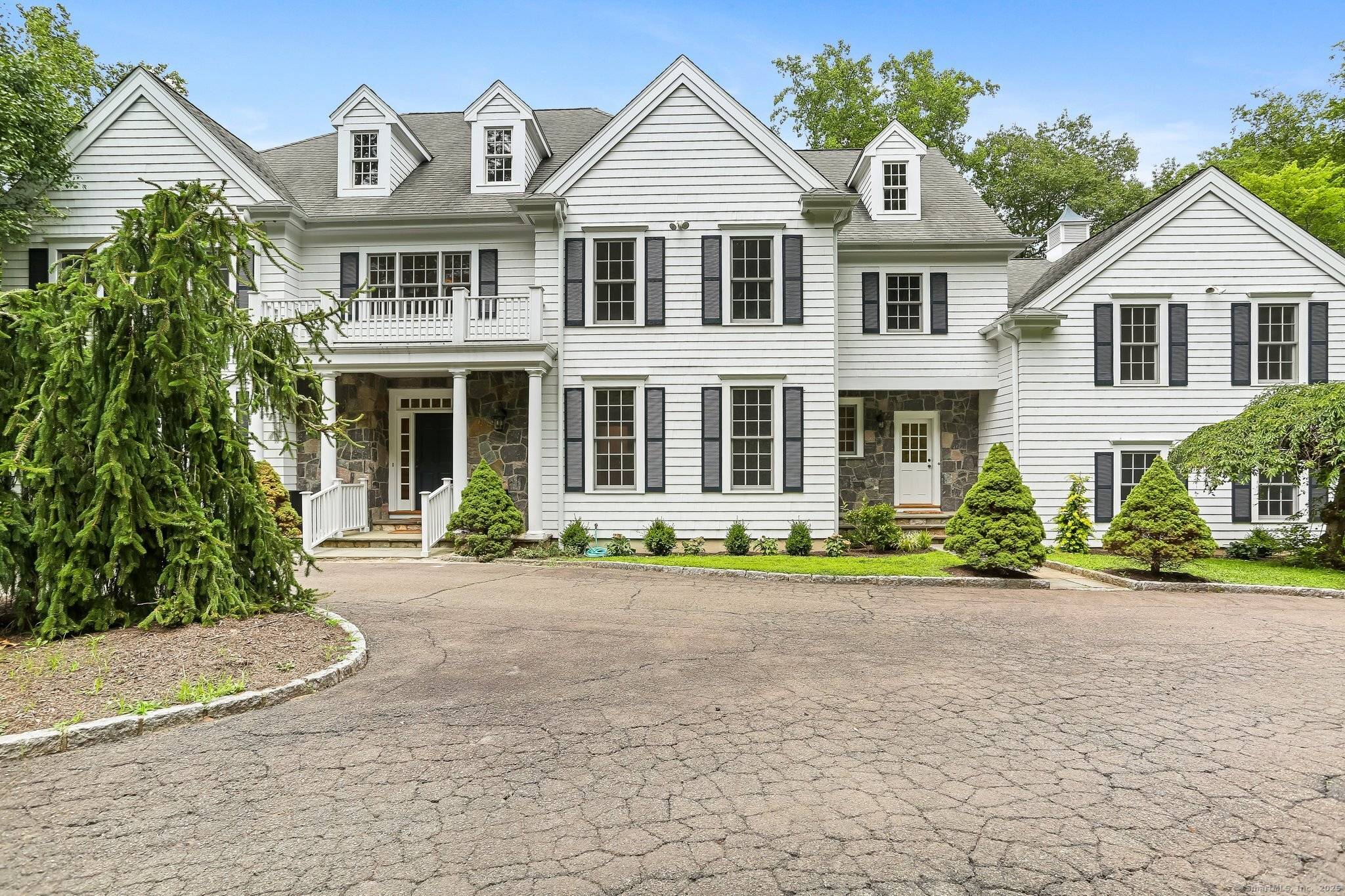 Move in before school starts !