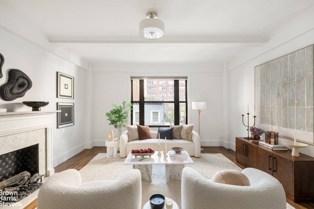 Located in the heart of historic Murray Hill, Residence 6B is a beautifully renovated 2 bedroom, 2 bath apartment that blends timeless pre war charm with modern comforts.