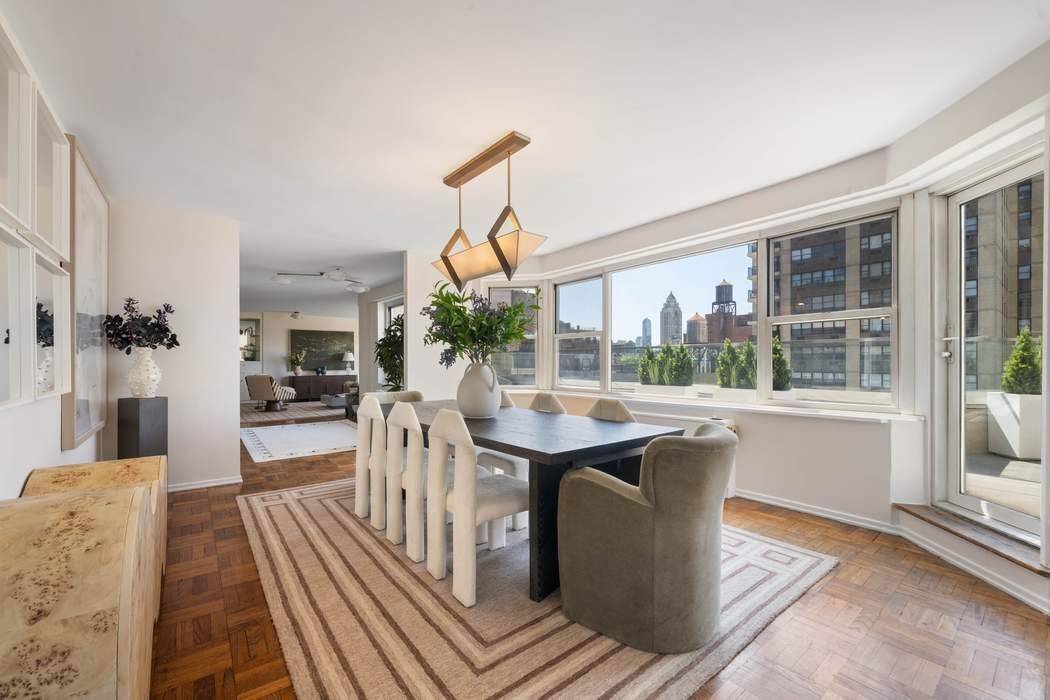 Sun filled and wrapped in extraordinary private outdoor space, Residence 19D at 201 East 79th Street offers a rare opportunity to enjoy gracious indoor outdoor living high above the Upper ...