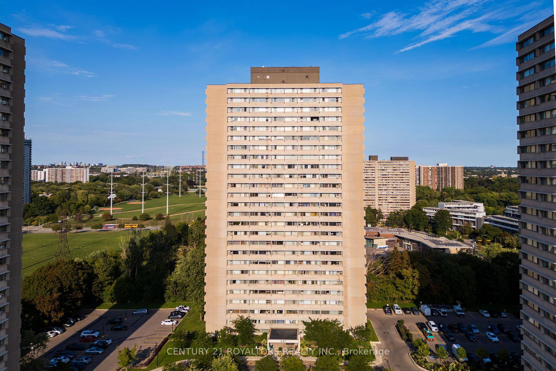 Prime Location ! Spacious amp ; Bright 2 Bedroom, 1 Bathroom Suite With Functional Layout.