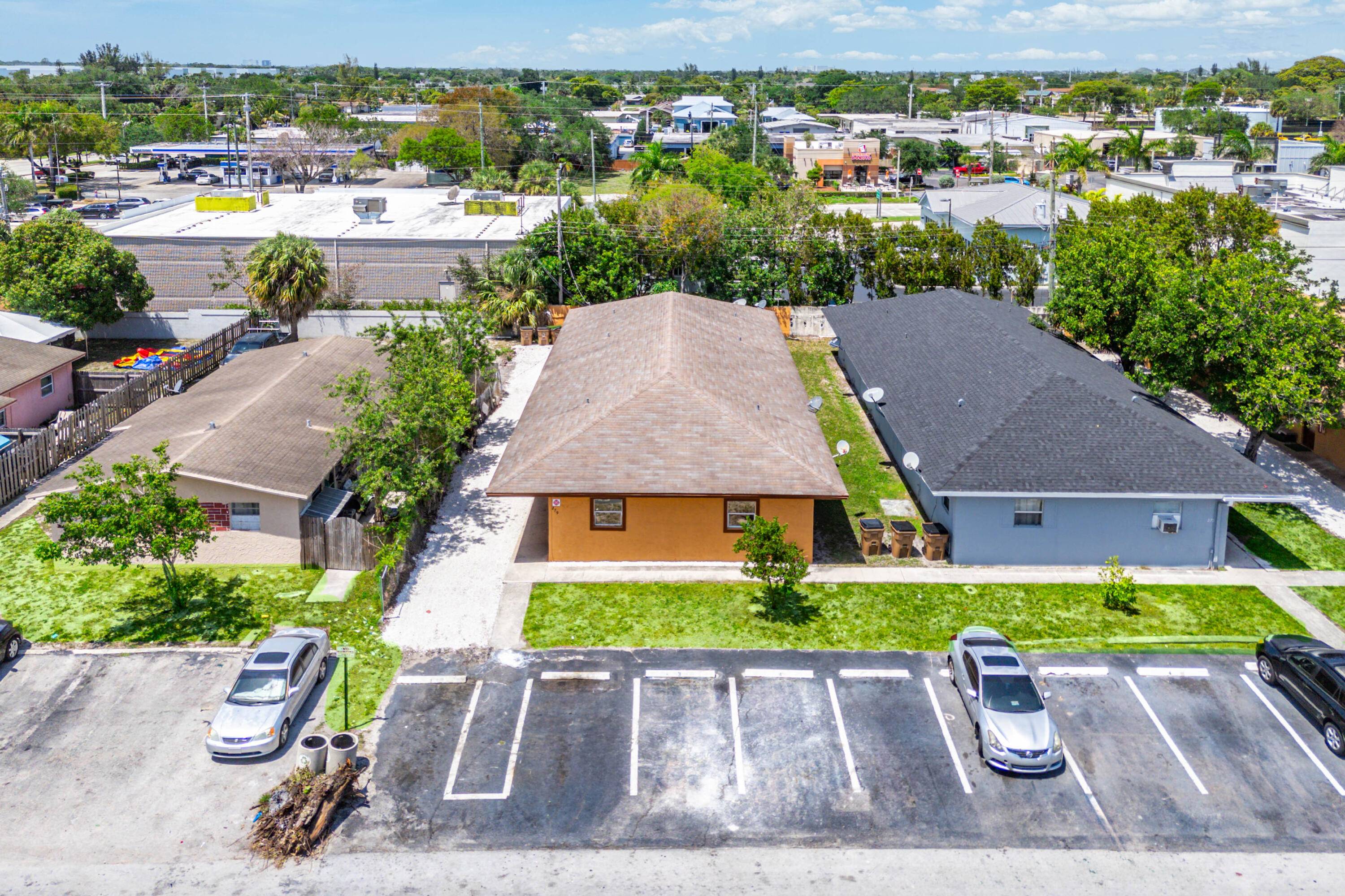 Unlock the potential of this prime multifamily investment One, 4 unit buildings located just east of I 95 in the heart of Deerfield Beach.