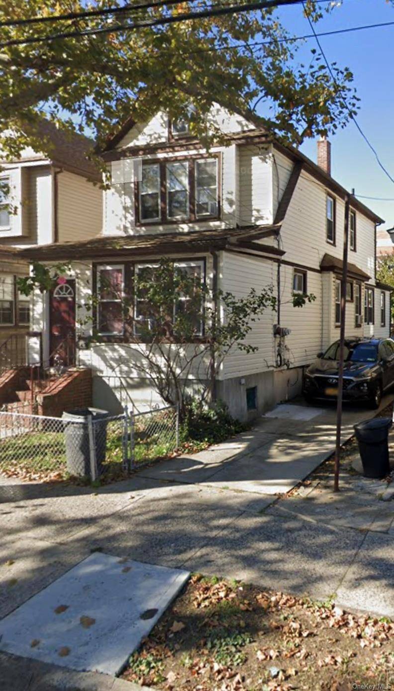 CALLING ALL INVESTORS ! LEGAL TWO FAMILY !