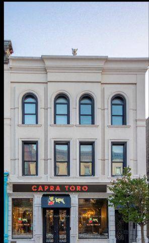 Stunning three story commercial property located in the central downtown core.