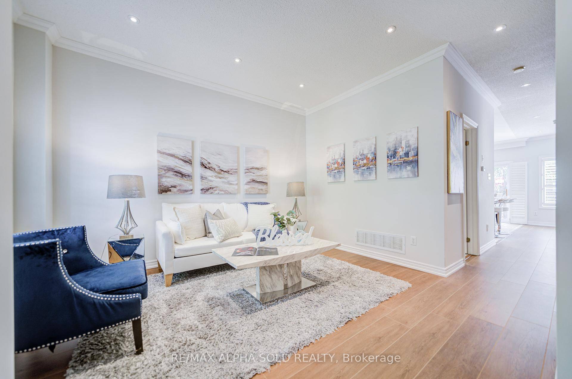 Welcome to this bright and beautifully maintained semi detached home in the highly sought after Langstaff community !