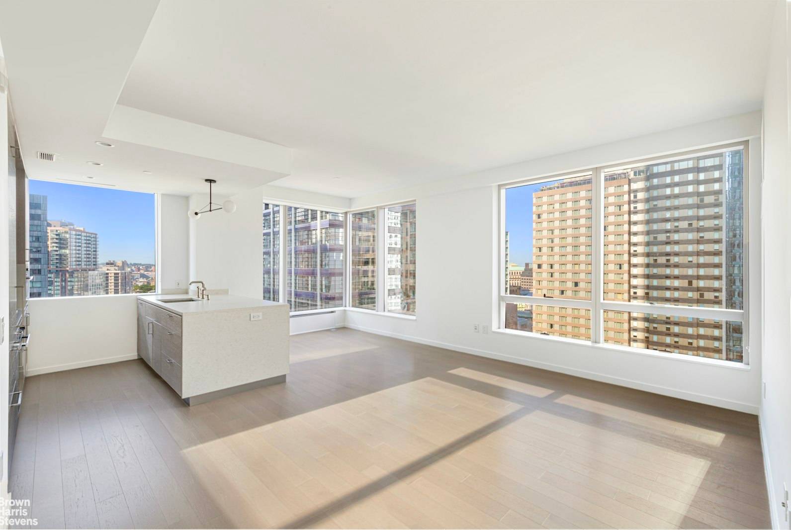 ELEGANT 2 BEDROOM APARTMENT IN DOWNTOWN BROOKLYNWelcome to a luxurious 18th floor residence spanning 1159 sq ft, with a coveted southwestern exposure, bathing the space in abundant natural light.