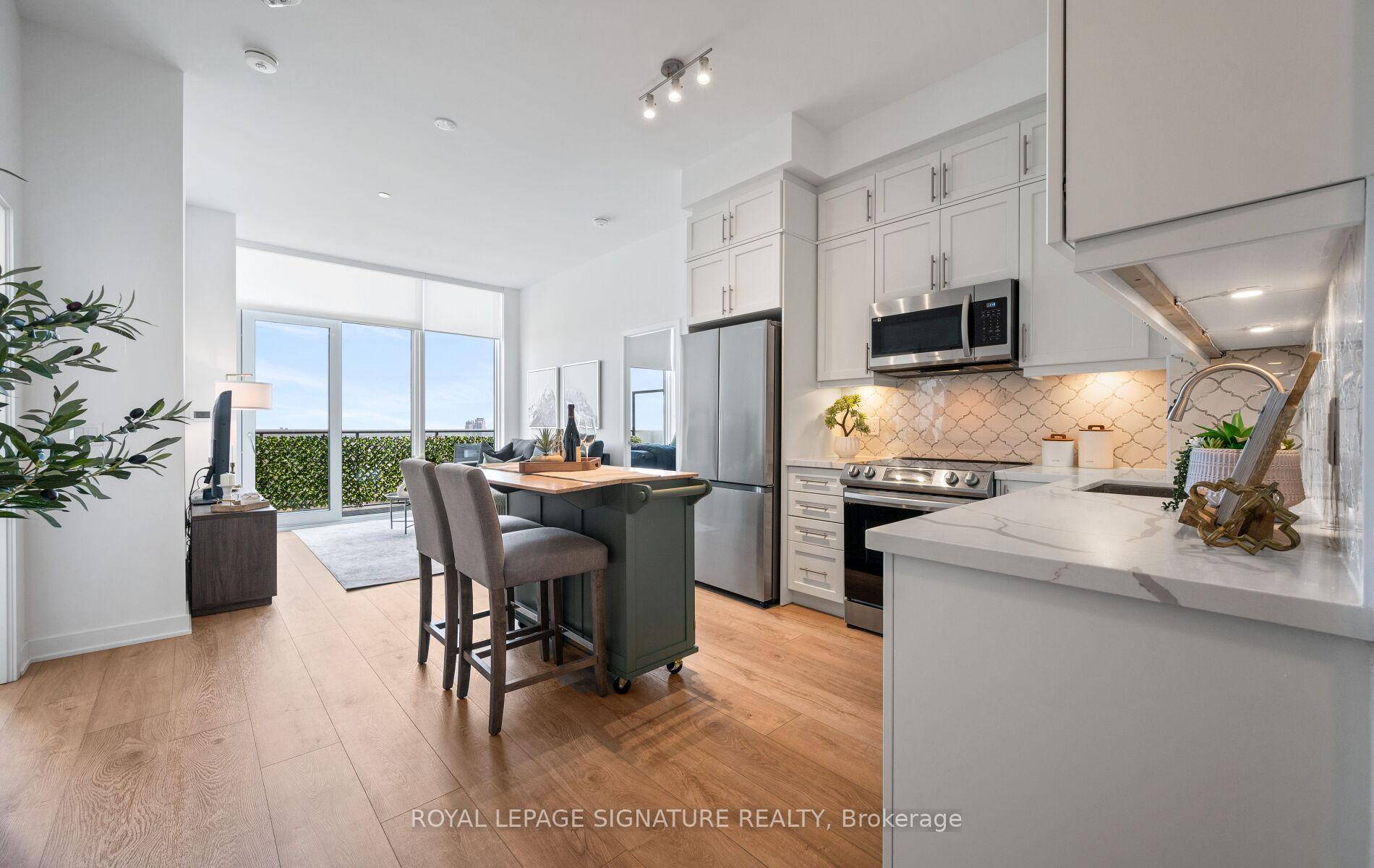 Welcome to Era 2 Condominiums the epitome of sophisticated urban living in Richmond Hills' iconic master planned community by Pemberton.
