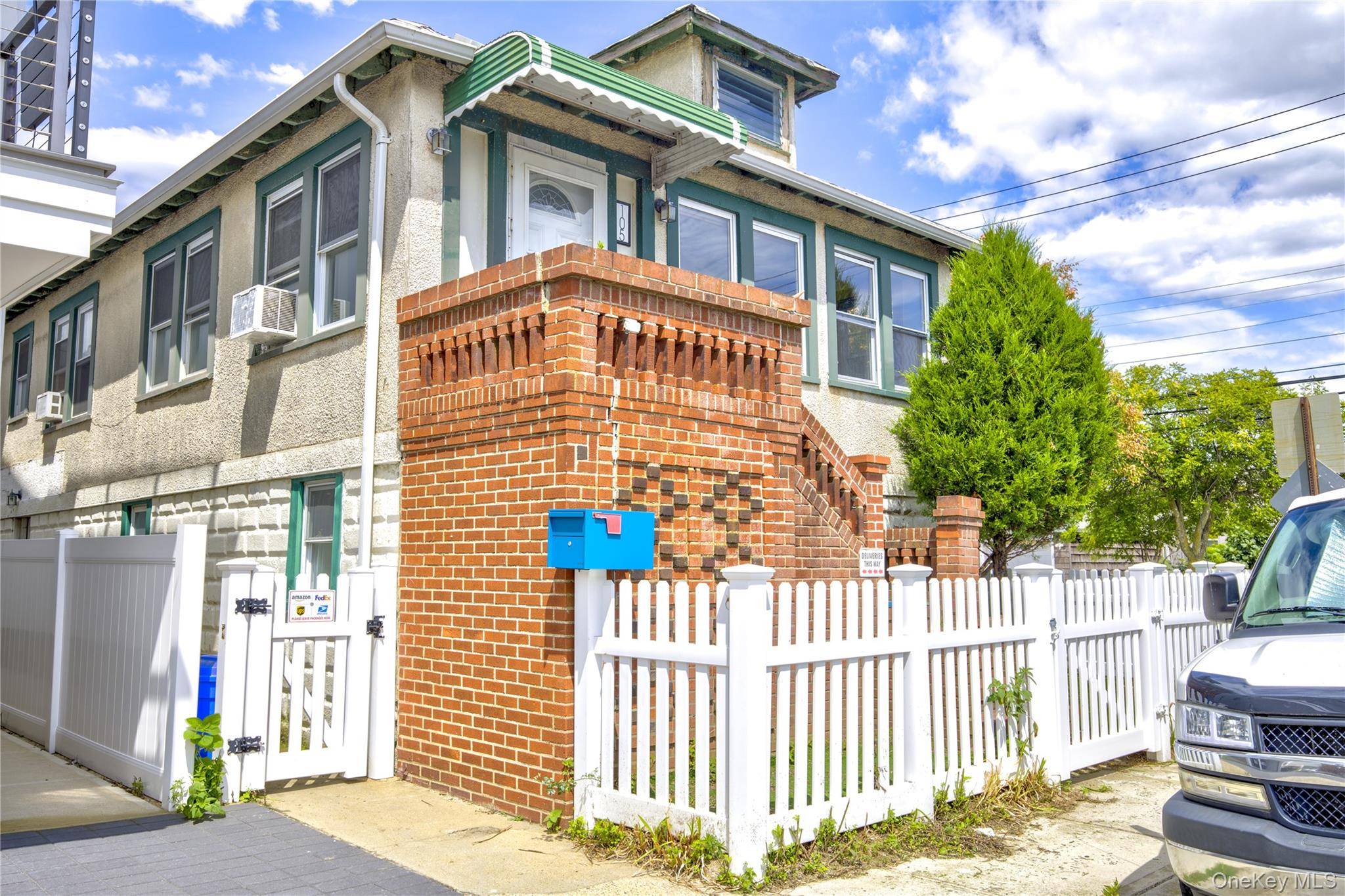 Trendy West End, Wide block 3 bedroom house.