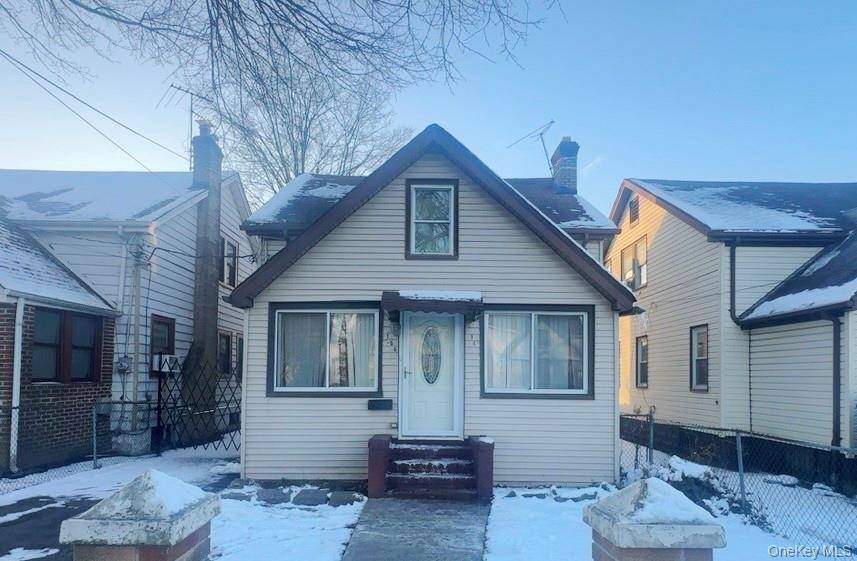 OCCUPIED NO ACCESS. Sold AS IS WHERE IS.