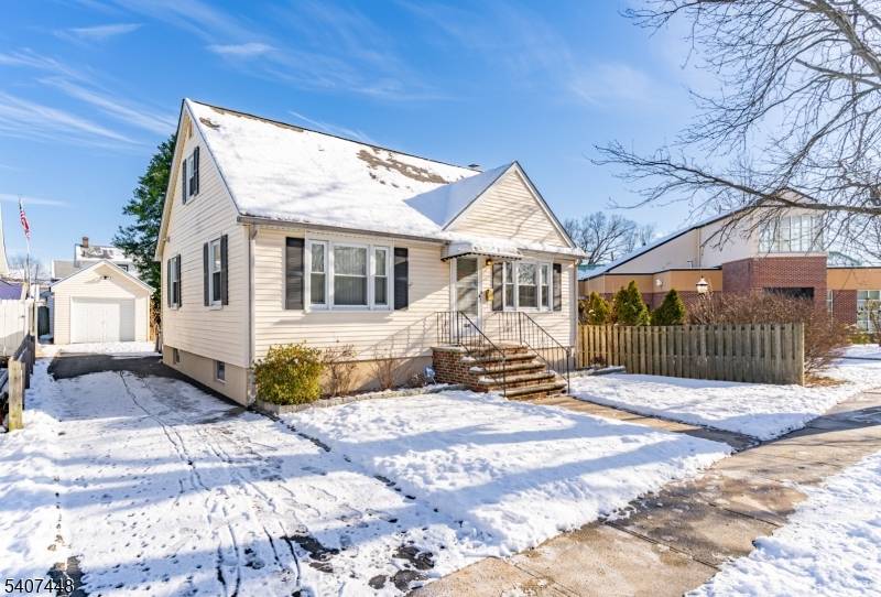 If your looking for a well maintained home in Union, this it !