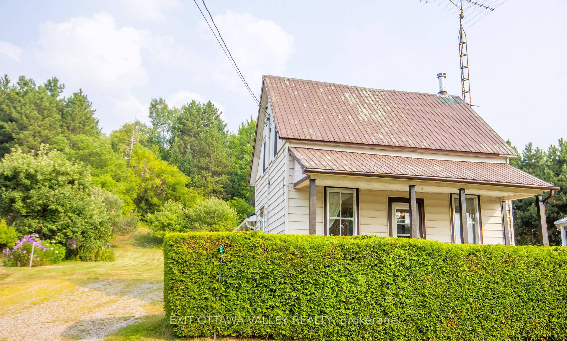 Nestled at the end of a quiet, non through road, this lovingly maintained family home has been cherished by the same family for over 80 years, now ready to welcome ...