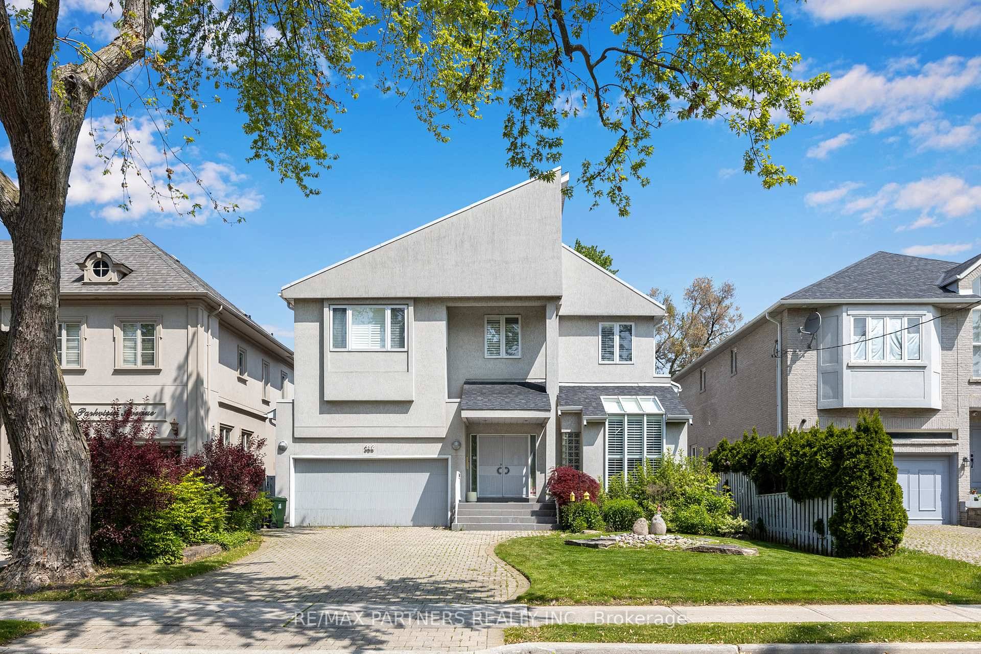 Must See Modern Custom Built Home with Total Over 6, 275 sq ft Living Space in The Prestigious Willowdale Area.