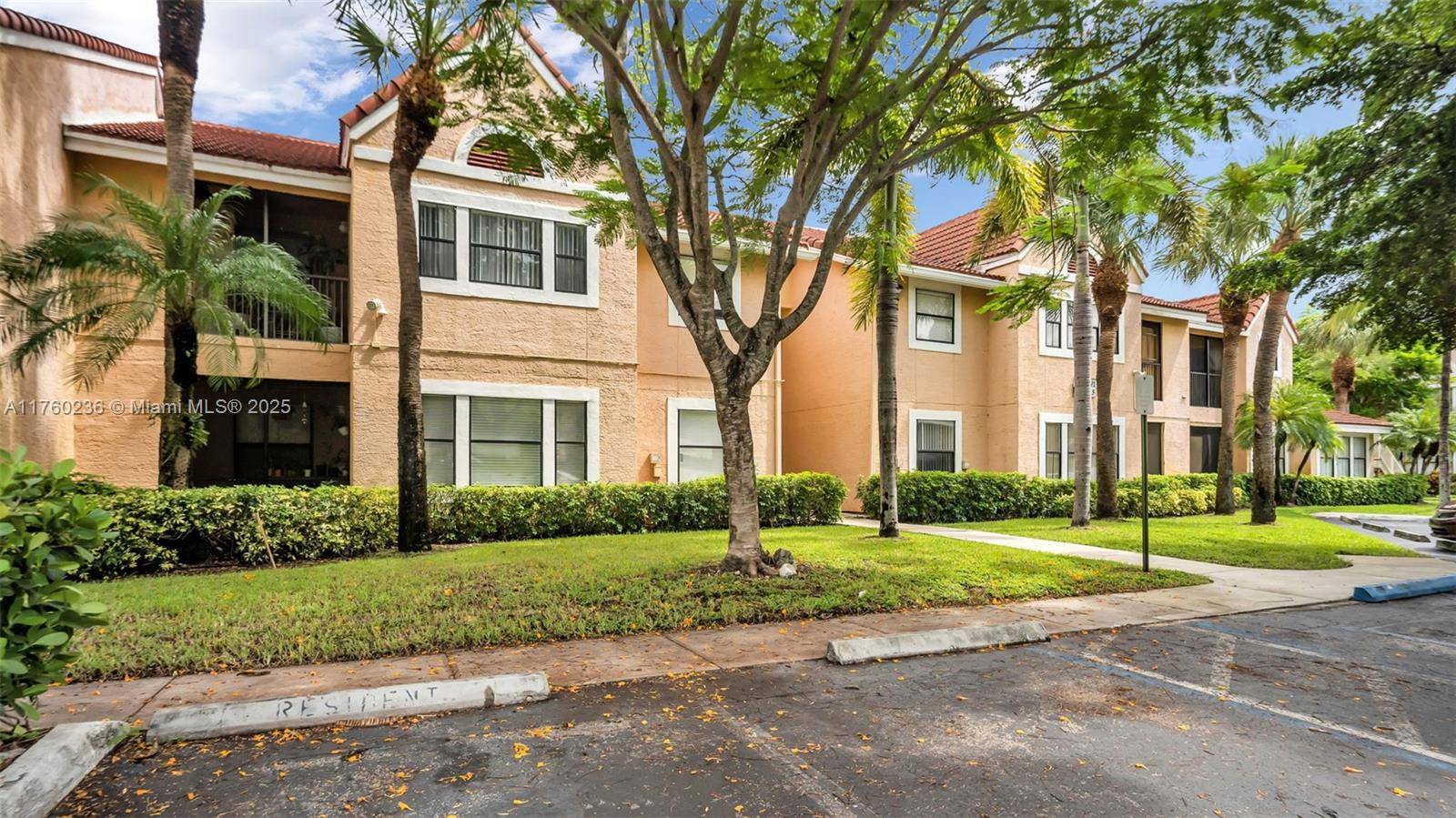 Spacious 2 bedroom, 2 bathroom condo located in the serene Biscayne Beach Club community in Hammocks.
