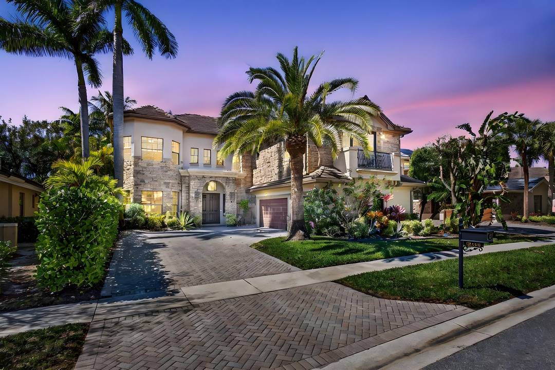 Stunning Wellington estate in prestigious Versailles featuring 6 bedrooms, 5.