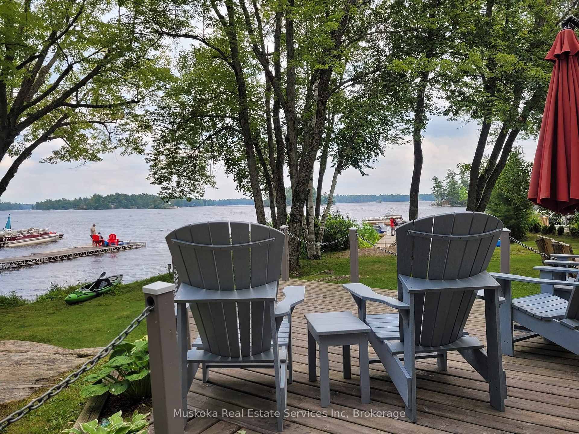 Welcome to Your Lakeside Escape on Kahshe Lake !