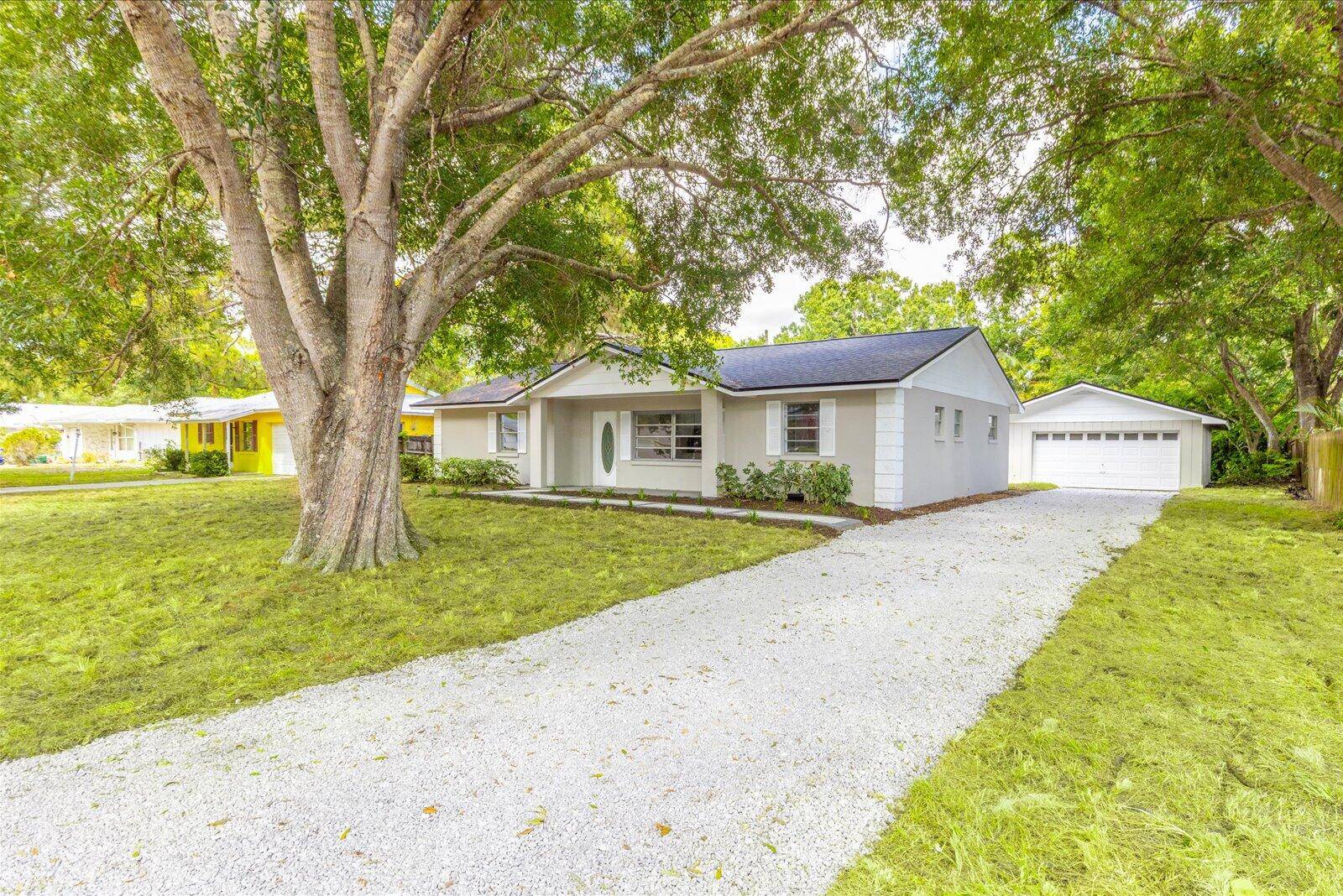 Showings must be scheduled with Showingtime or Sentri.