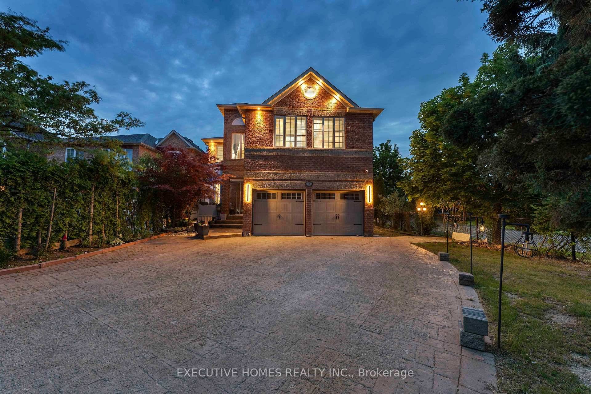 Nestled on a quiet cul de sac in a child friendly neighborhood, this freshly painted 4 2 bedroom, 6 washroom corner lot home offers the perfect blend of comfort, space, ...