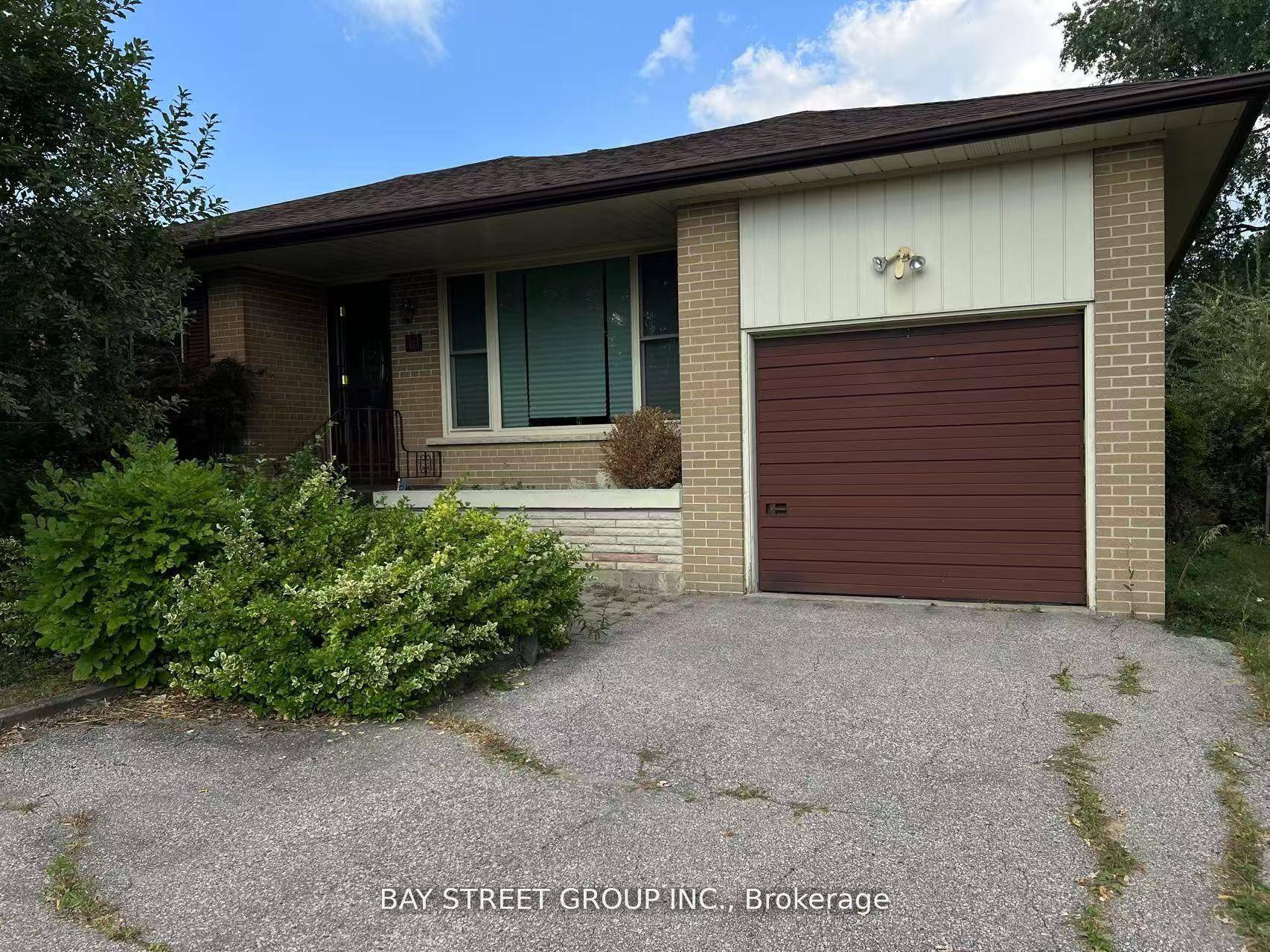 Location ! Location ! Markham Area On Large 60 Wide Lot.