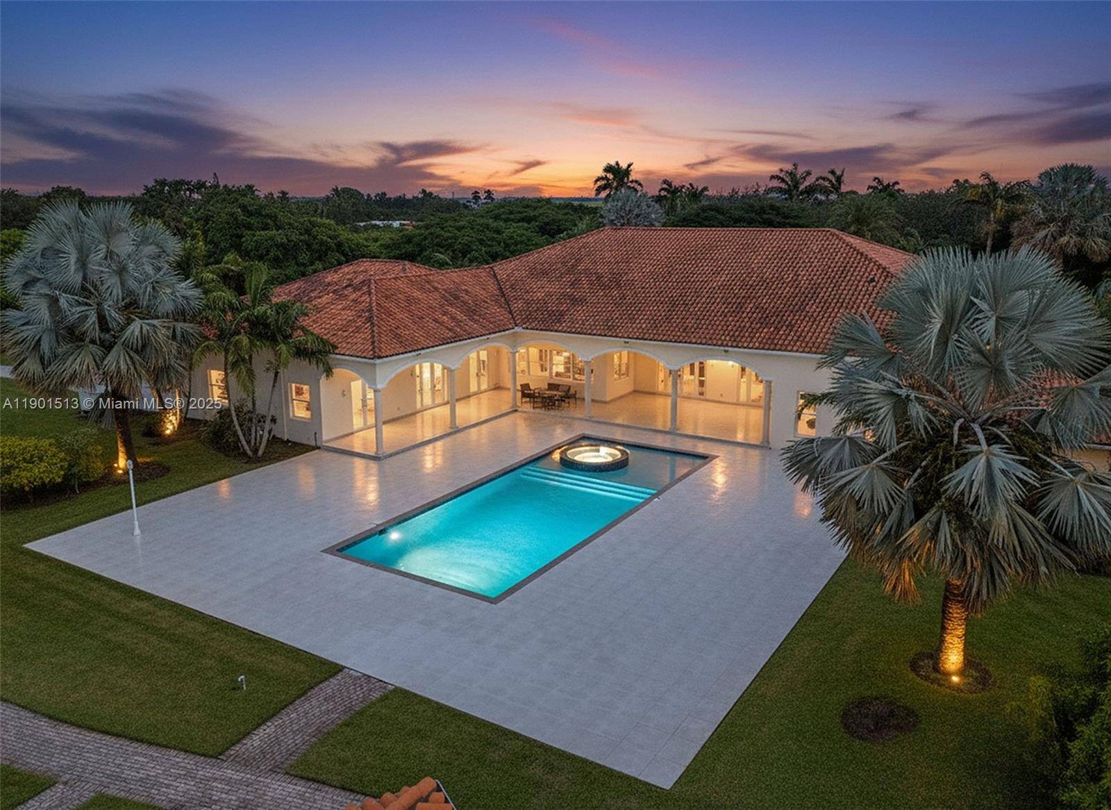 HIGH END GEN X ESTATE ON 5 ACRES.