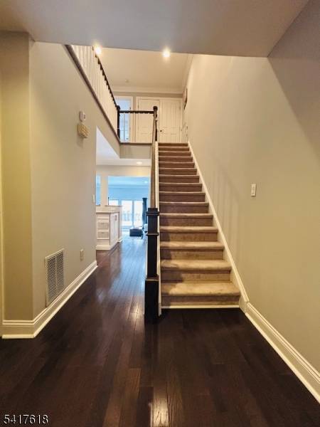 Beautifully renovated 2 bedroom, 2.