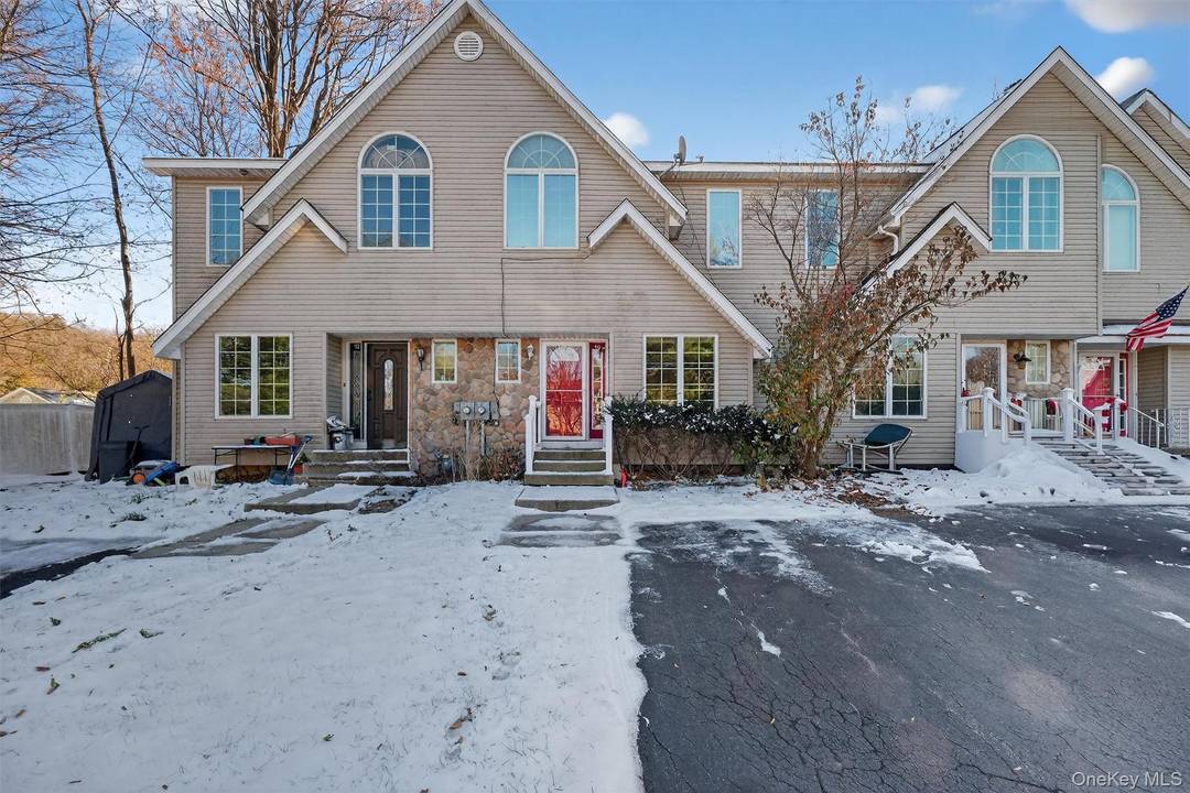 Available for lease, 90 Roundtree Court offers comfort, convenience, and recent updates in a well maintained Beacon community.