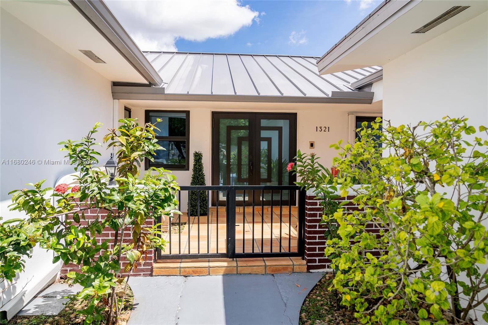 Welcome to Westchester, Miami a highly coveted charming neighborhood known for its vibrant Hispanic culture.