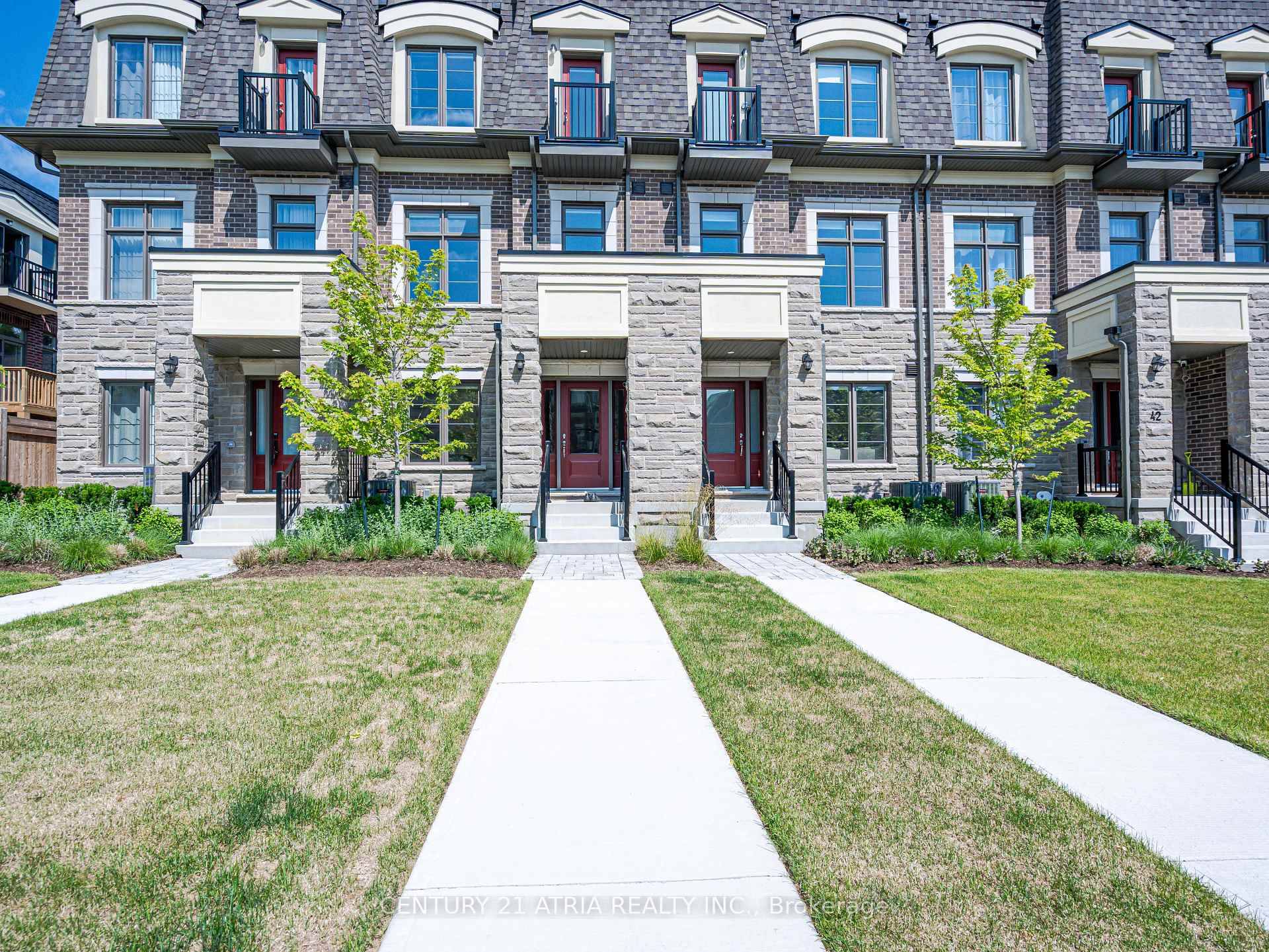 Embrace a lifestyle of unparalleled luxury within this new, 2024 built 2296 sqft, 3 story townhome, gracefully poised on prestigious Main Street in Mississauga's historic Streetville.