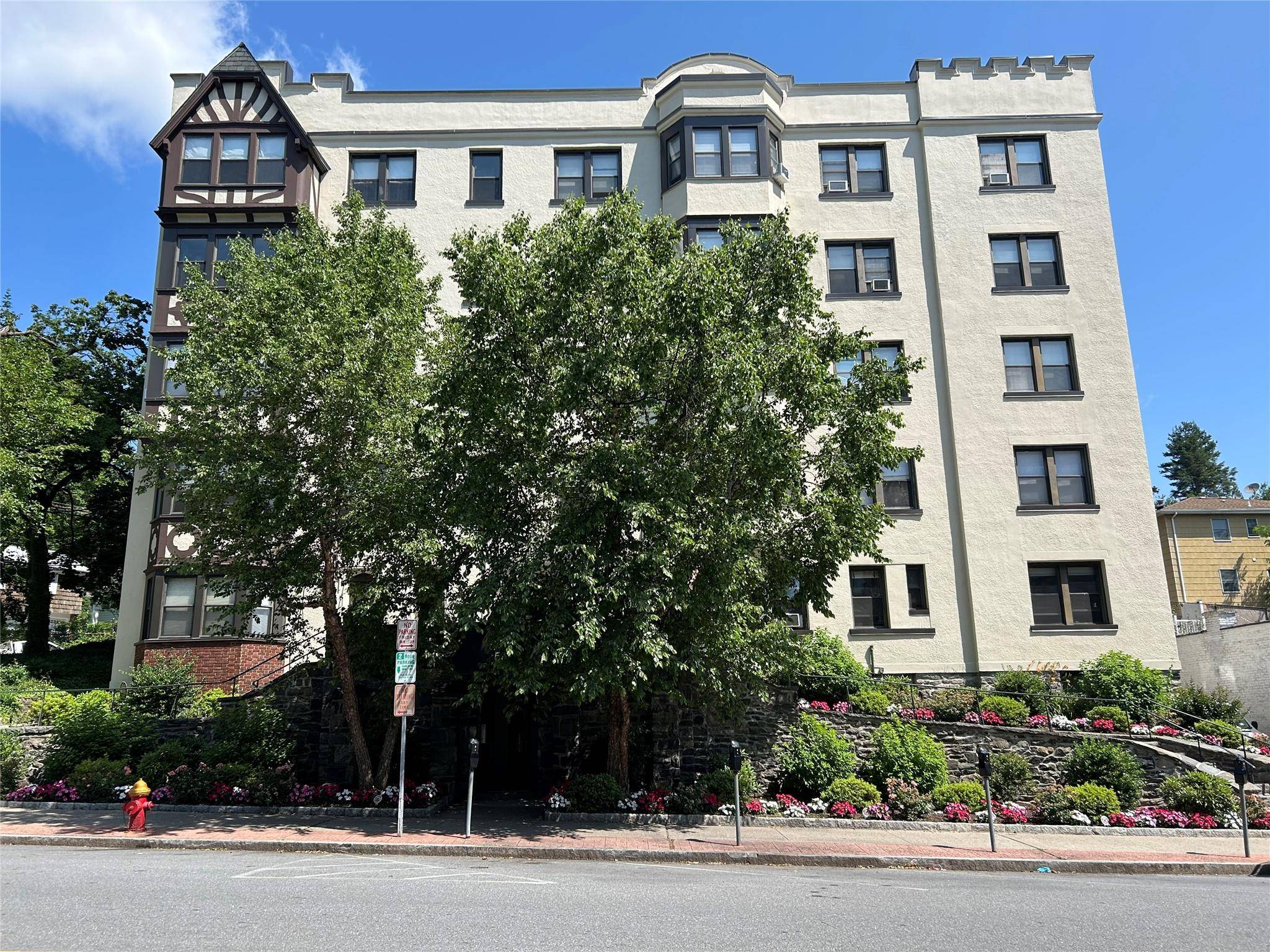 Welcome home to this spacious, light filled 2 Bedroom, 1 Bath unit located in the Bronxville P.