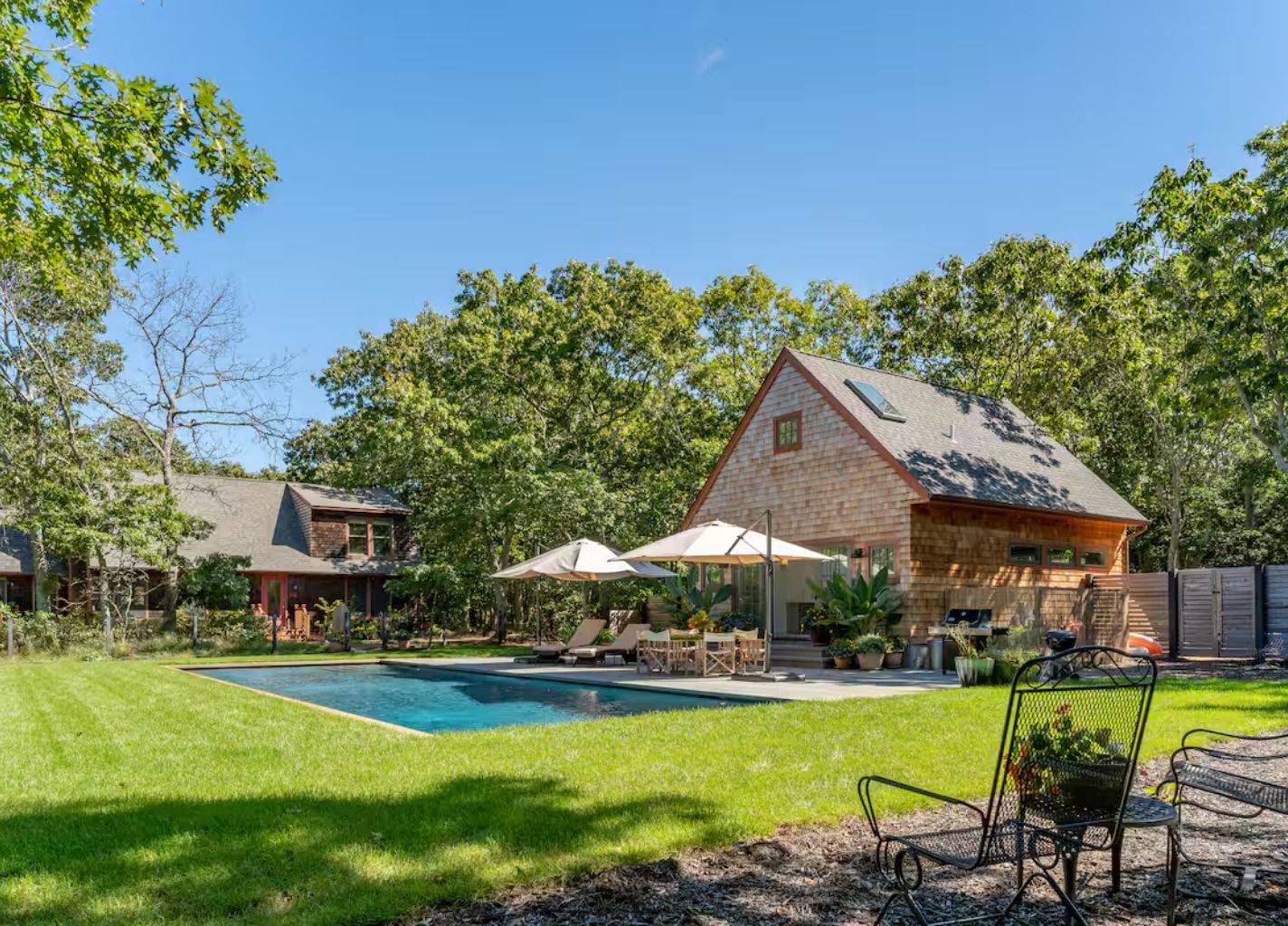 CHARMING CRAFTSMAN HOME NEAR SAG HARBOR VILLAGE