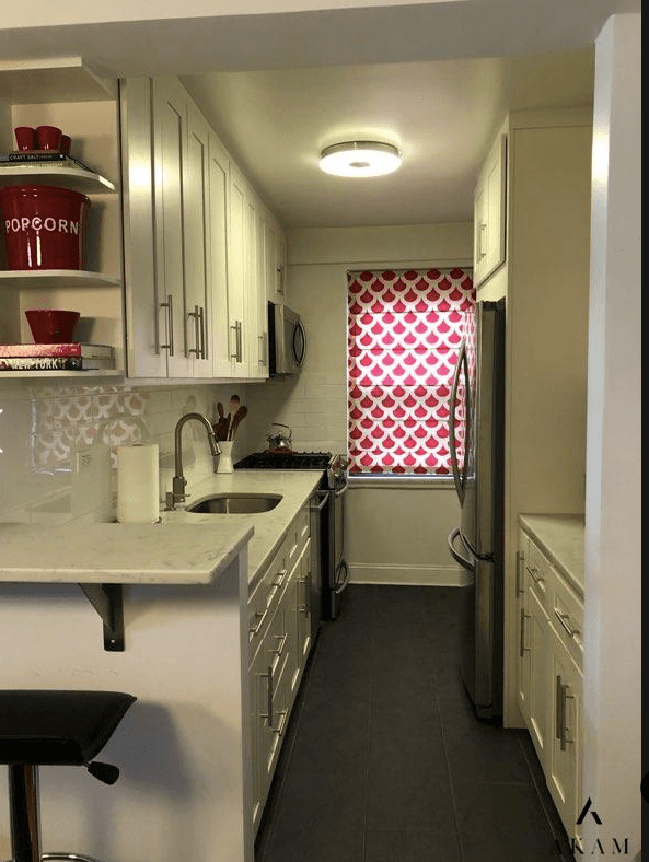 This extra large one bedroom has a beautifully renovated kitchen and bath and is ready for move in.