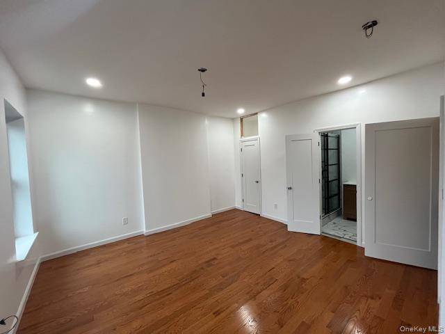 New to the Market Rare 3 bed 3 bath DUPLEX in Prime Clinton Hill !