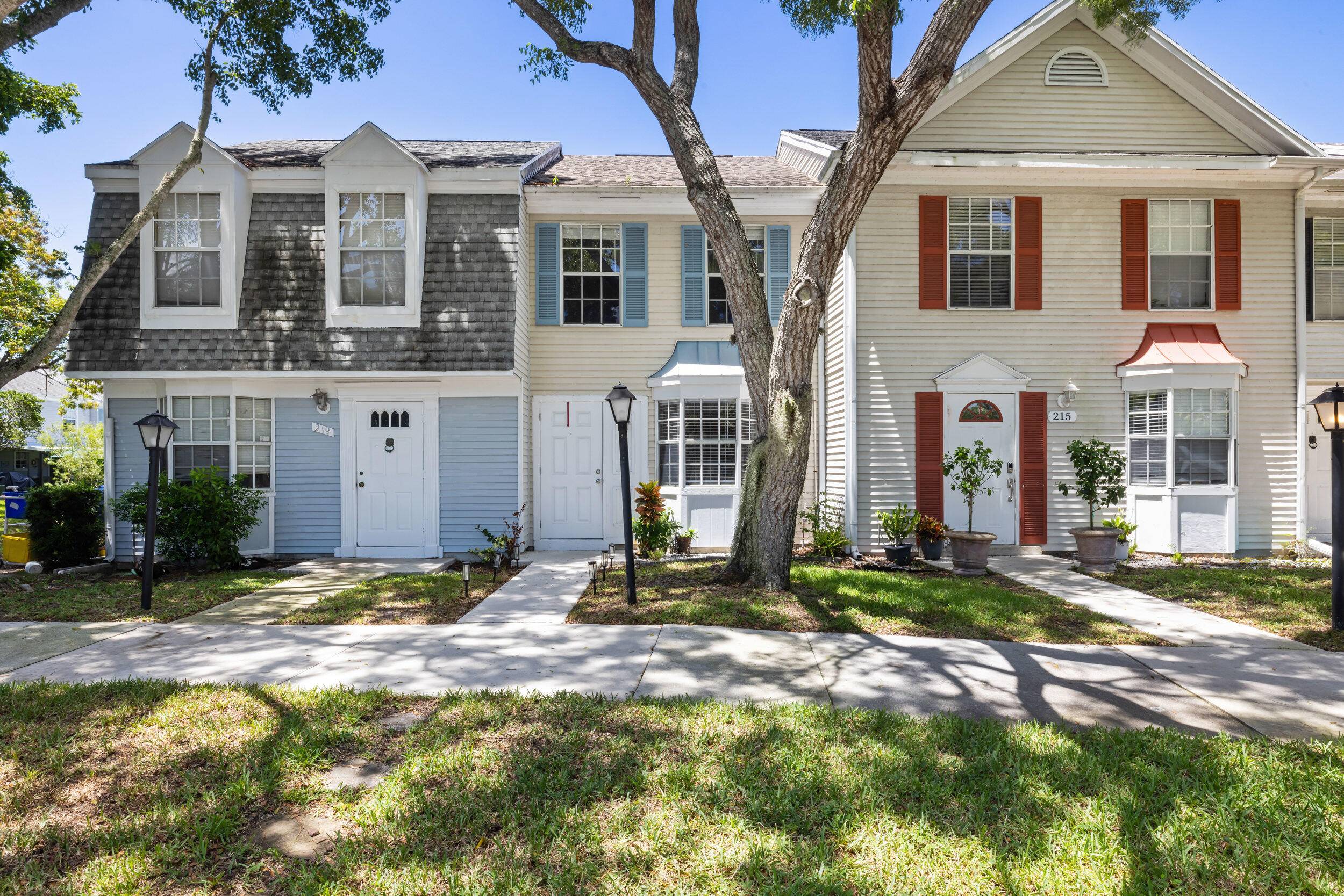 This quaint and bright townhome is tucked away on a quiet street in a friendly, centrally located neighborhood.