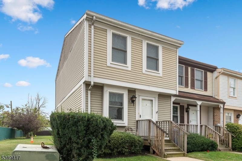 Welcome Home ! Step into this charming 2 bedroom, 1.