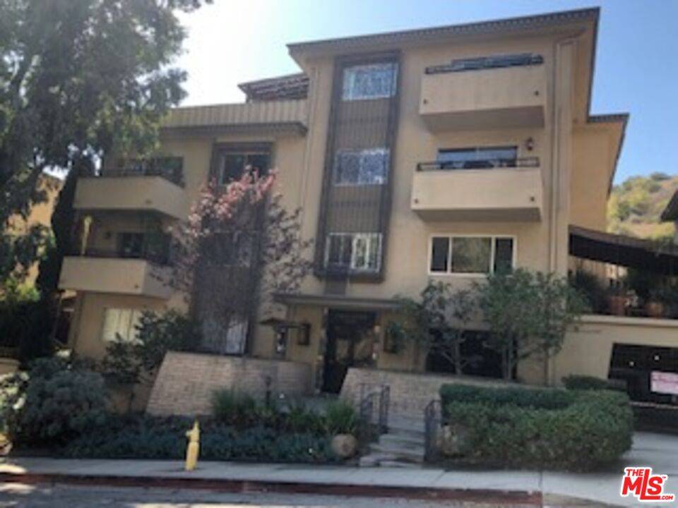 6724 Hillpark Dr 2.0 Hollywood Hills East LA