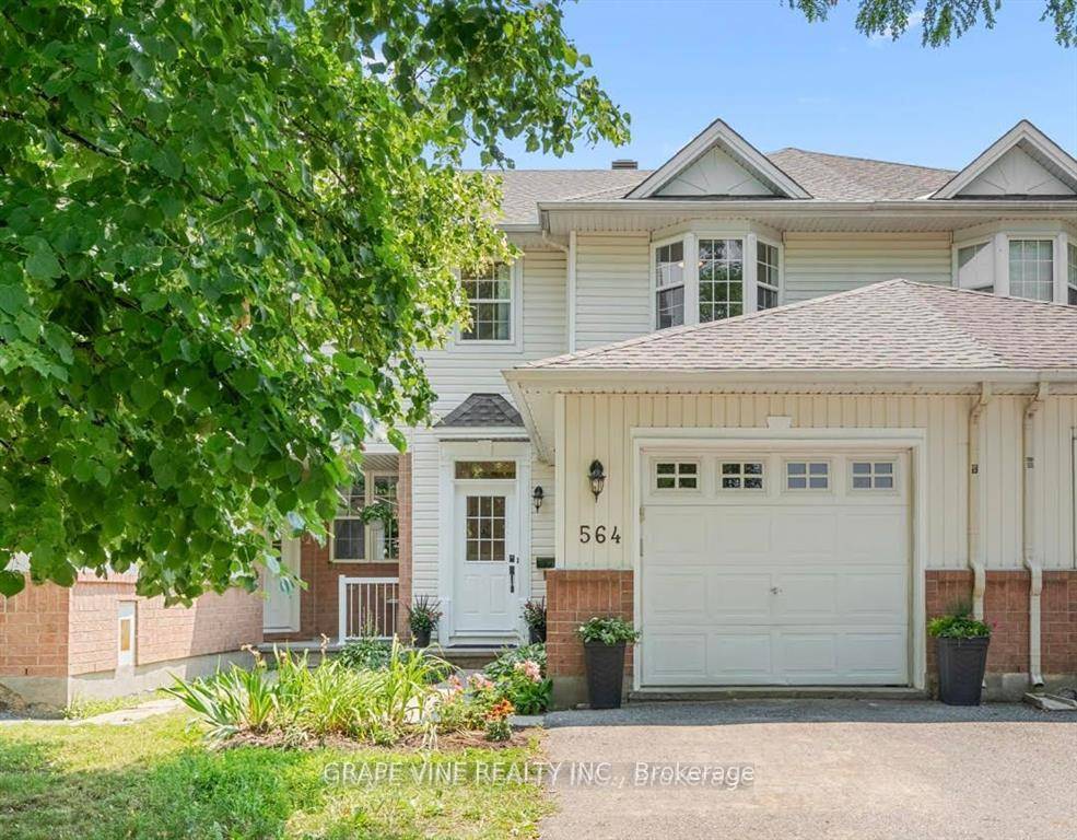 Completely renovated and no rear neighbours !