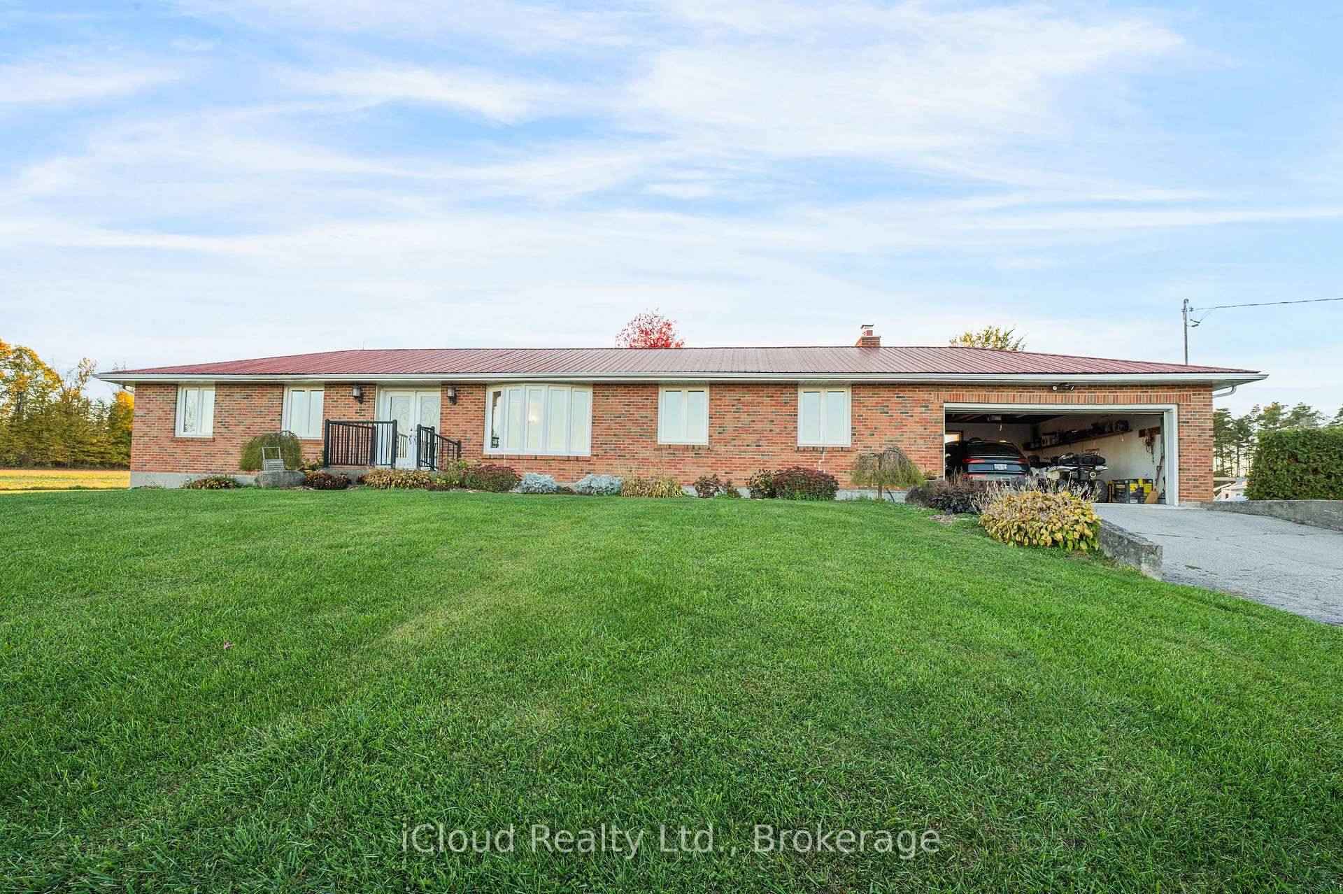 Beautifully updated 4 bedroom brick bungalow on 50.