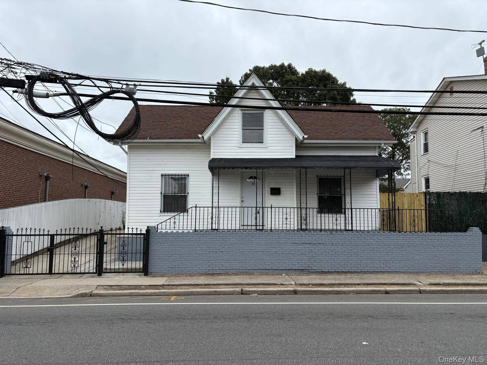 Welcome to 78 S Franklin Street, Hempstead a beautifully remodeled single family home offering comfort, space, and incredible future potential.