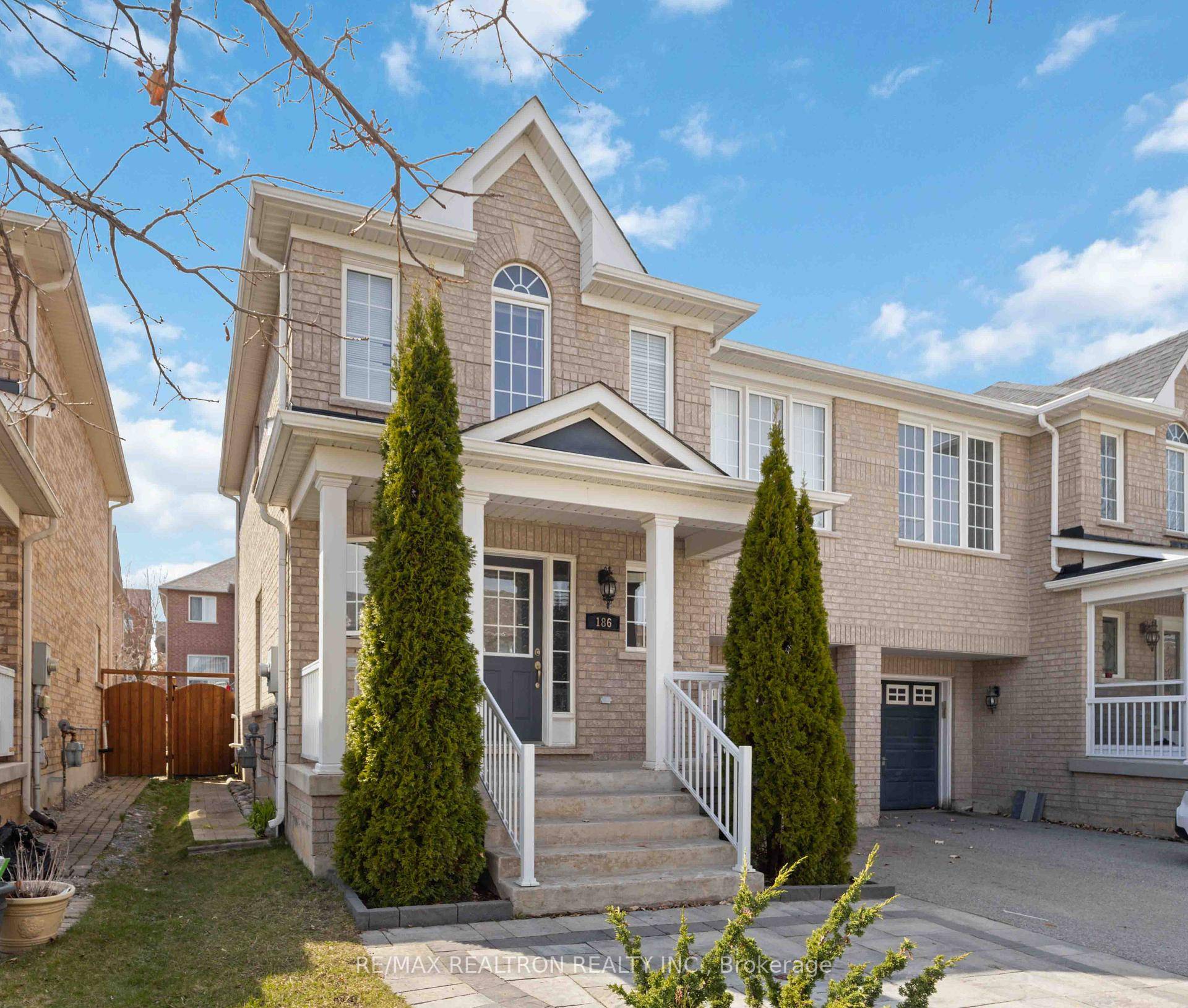 This beautifully maintained townhouse is located in the sought after Woodland Hills community of Newmarket.