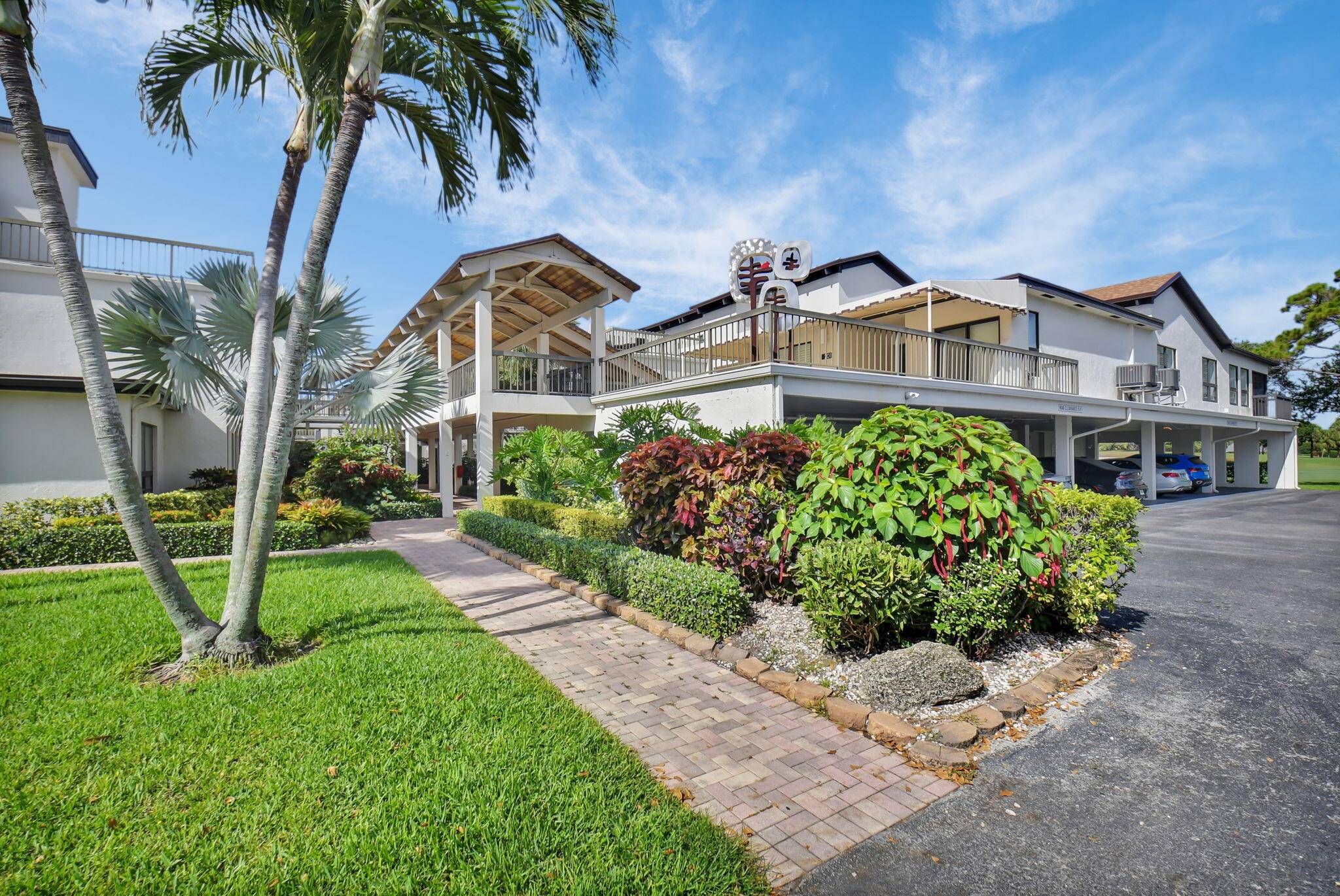 Location, Location ! Enjoy sweeping forever golf views !